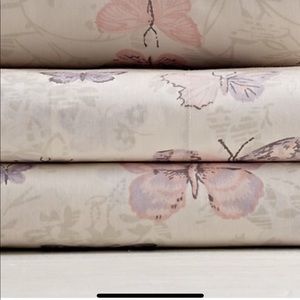 Restoration hardware crib sheets And bed skirt